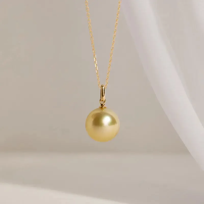 South Sea Golden Pearl 18K Gold Elegant Design Necklace